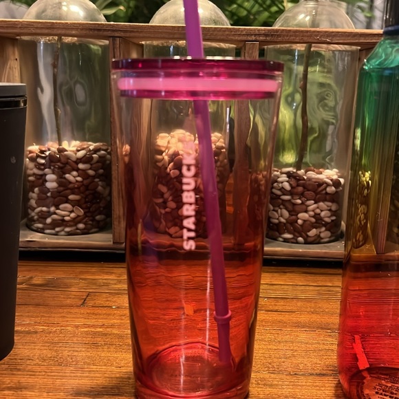 4 Starbucks cups. - Picture 3 of 5